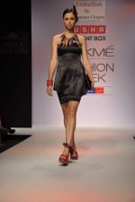 Model walk the ramp for Sannam Chopra Talent Box show at Lakme Fashion Week Day 2 on 4th Aug 2012 (46).JPG